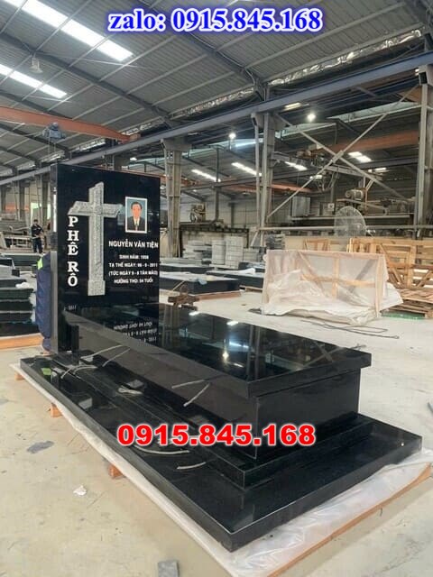 mộ công giáo đá đẹp, mộ công giáo bằng đá granite hoa cương, mộ công giáo đá xanh rêu cẩm thạch, lăng mộ công giáo gia đình ông bà bố mẹ, mộ công giáo gia tộc người thân, giá bán mộ đá công giáo ốp dán, mộ công giáo song thân phu thê vợ chồng, giá bán mộ công giáo bằng đá nguyên khối, kích thước mộ đá công giáo đơn giản tam cấp, thiết kế mộ đá công giáo công giáo che cao cấp, địa chỉ giá nơi chỗ bán mộ đá công giáo, kim tĩnh huyệt mộ đá công giáo, mộ công giáo để thờ hũ lọ bình tro cốt, 