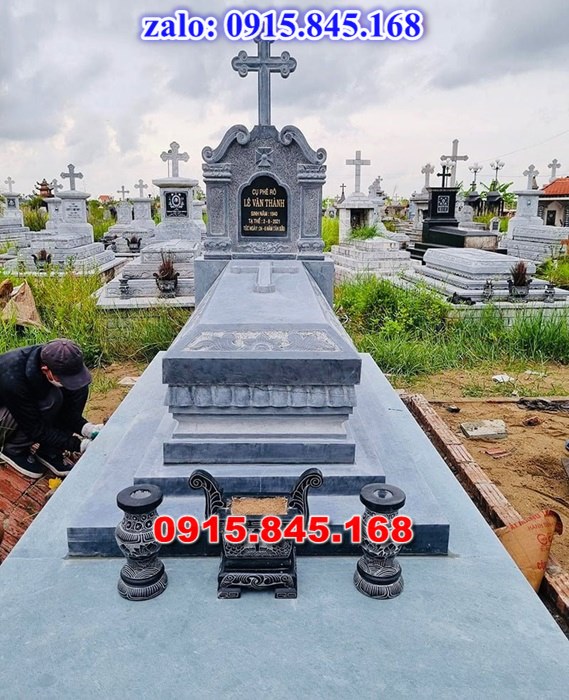 lăng mộ đá ông bà bố mẹ gia đình, mộ mồ mả đá xanh granite hoa cương nguyên khối, mộ tháp đá bảo tháp mộ sư để thờ tro cốt, mộ đôi tròn tam cấp đơn giản, mộ đá xanh đen xám trắng vàng cẩm thạch, mộ ốp chụp xi măng bán sẵn, Nơi chỗ địa chỉ xưởng làm sản xuất mộ đá mỹ nghệ điêu khắc, mộ đá công giáo đạo thiên chúa, thiết kế tư vấn vẽ mộ đá kích thước phong thủy, bia mộ đá song thân phu thê vợp chồng, kim tĩnh huyệt mộ chôn tươi kích thước lớn, mộ hậu bành đơn giản, lăng mộ đá ninh bình, mộ hung hỏa địa táng, mộ có 1 một 2 hai ba 3 mái đao che, mộ đá ninh bình thanh hóa xanh rêu, chi phí xây mộ đá lắp đặt tận nơi trọn gói,