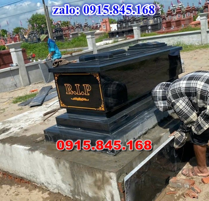 lăng mộ đá ông bà bố mẹ gia đình, mộ mồ mả đá xanh granite hoa cương nguyên khối, mộ tháp đá bảo tháp mộ sư để thờ tro cốt, mộ đôi tròn tam cấp đơn giản, mộ đá xanh đen xám trắng vàng cẩm thạch, mộ ốp chụp xi măng bán sẵn, Nơi chỗ địa chỉ xưởng làm sản xuất mộ đá mỹ nghệ điêu khắc, mộ đá công giáo đạo thiên chúa, thiết kế tư vấn vẽ mộ đá kích thước phong thủy, bia mộ đá song thân phu thê vợp chồng, kim tĩnh huyệt mộ chôn tươi kích thước lớn, mộ hậu bành đơn giản, lăng mộ đá ninh bình, mộ hung hỏa địa táng, mộ có 1 một 2 hai ba 3 mái đao che, mộ đá ninh bình thanh hóa xanh rêu, chi phí xây mộ đá lắp đặt tận nơi trọn gói,